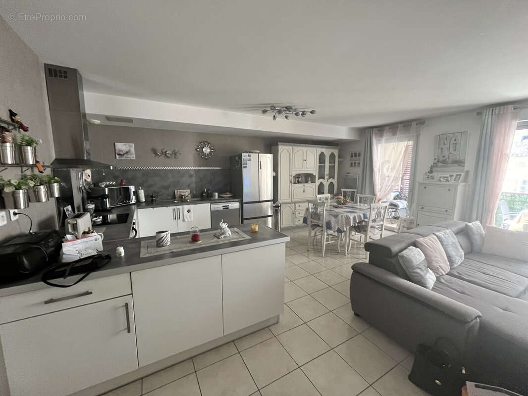 Appartement à SAINT-ETIENNE