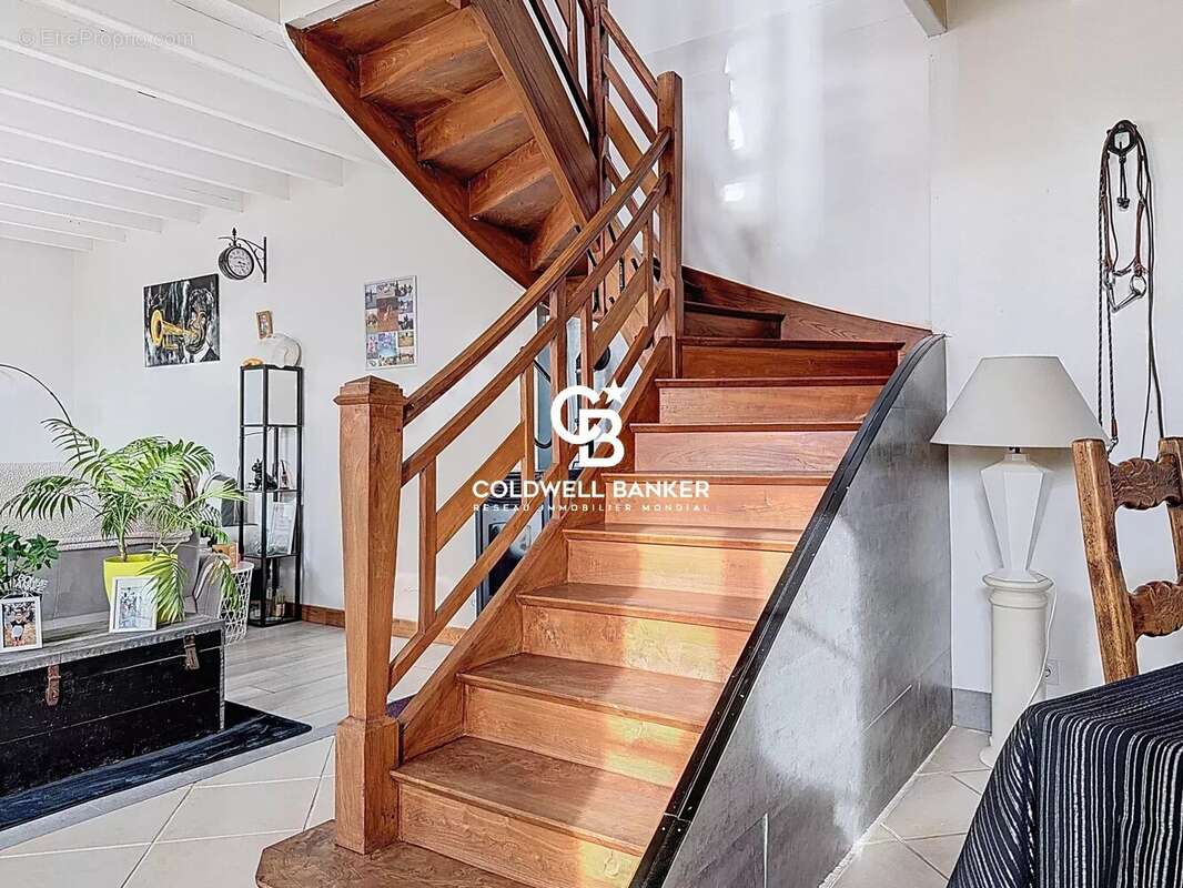 Maison à MONTPELLIER-DE-MEDILLAN