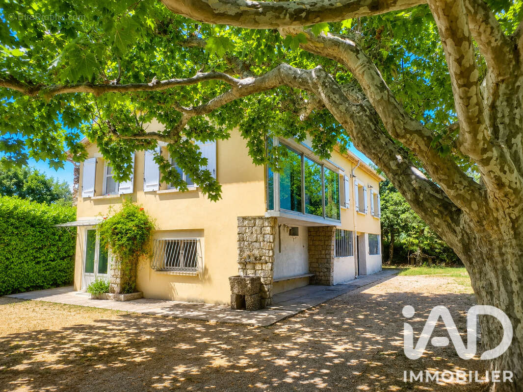 Maison 139 m² à Valreas  - photo 3