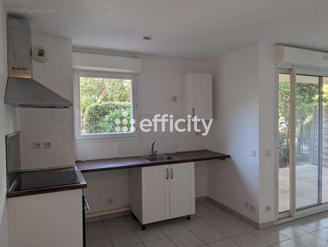 Appartement à SAINT-CHAMAS