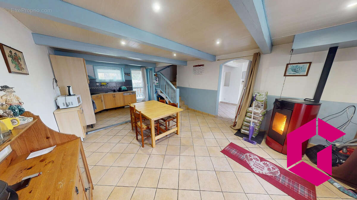 Maison à BAS-EN-BASSET