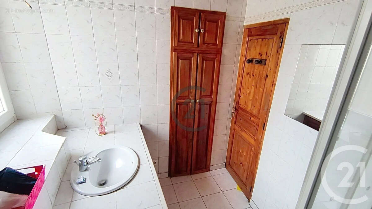 Appartement à BRIE-COMTE-ROBERT