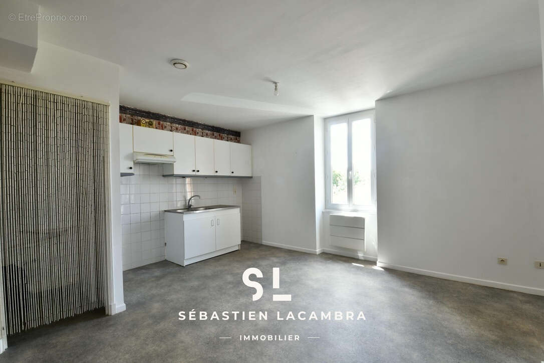 Maison à SAINT-JUERY