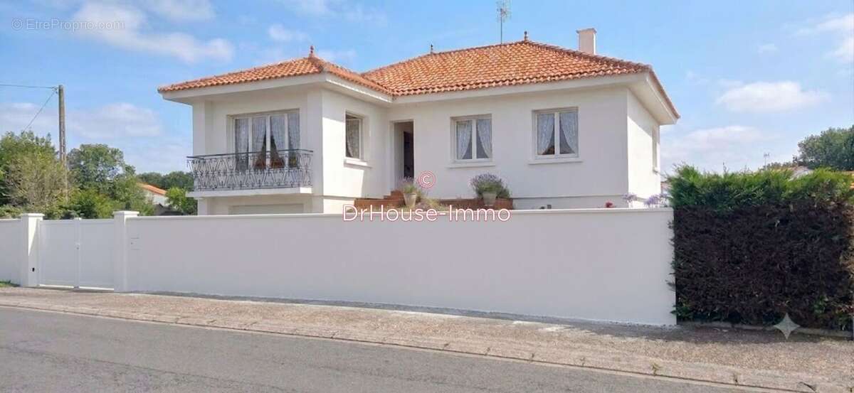 Maison 123 m² à Commequiers  - photo 1