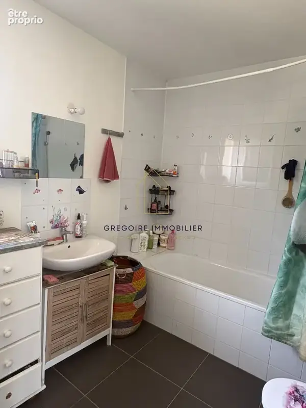 Maison T4 - 75 m² - Jardin, garage et stationnement - Pertuis - photo 15
