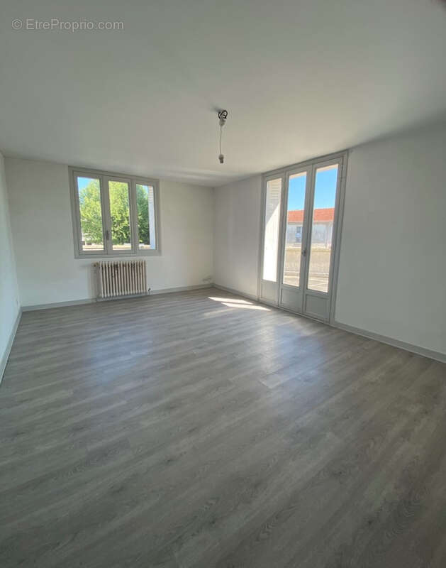 Appartement à GUILHERAND-GRANGES