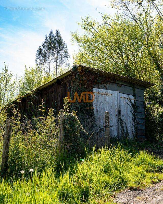 Terrain constructible d'une surface de 600m2 - photo 3