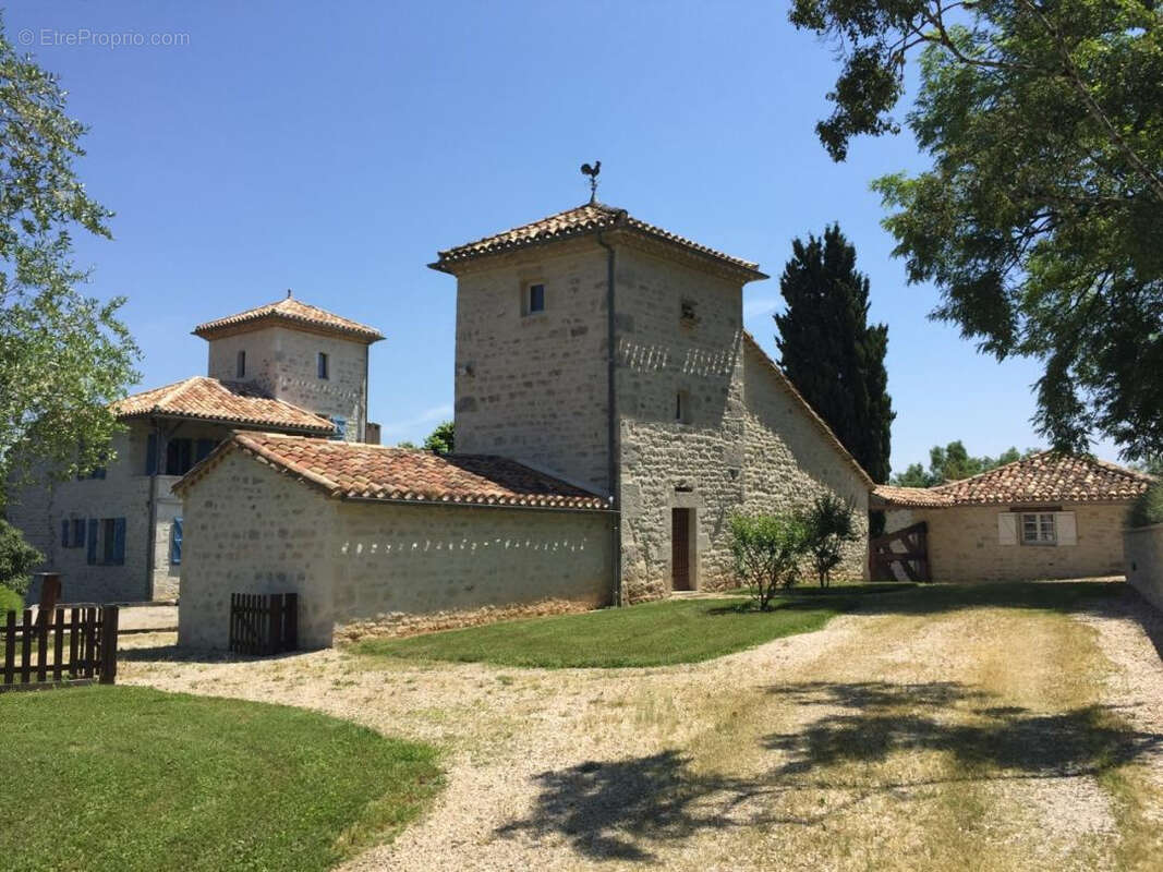 Maison à MONTCUQ