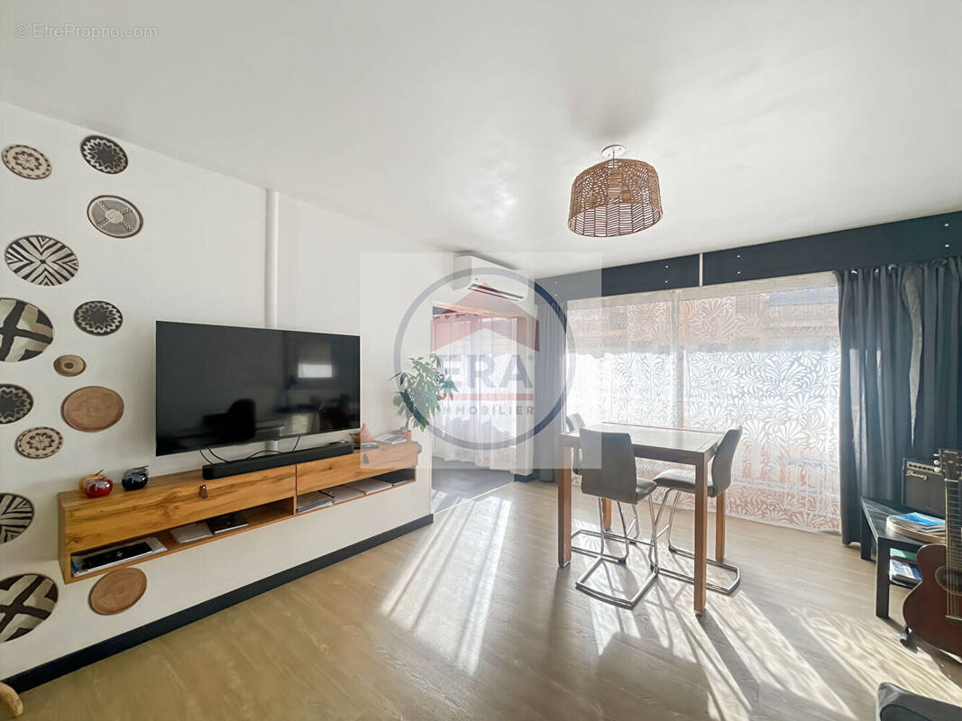 Appartement à MOUANS-SARTOUX