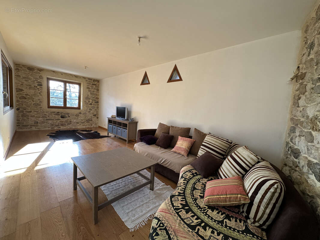 Maison à MONTCEL