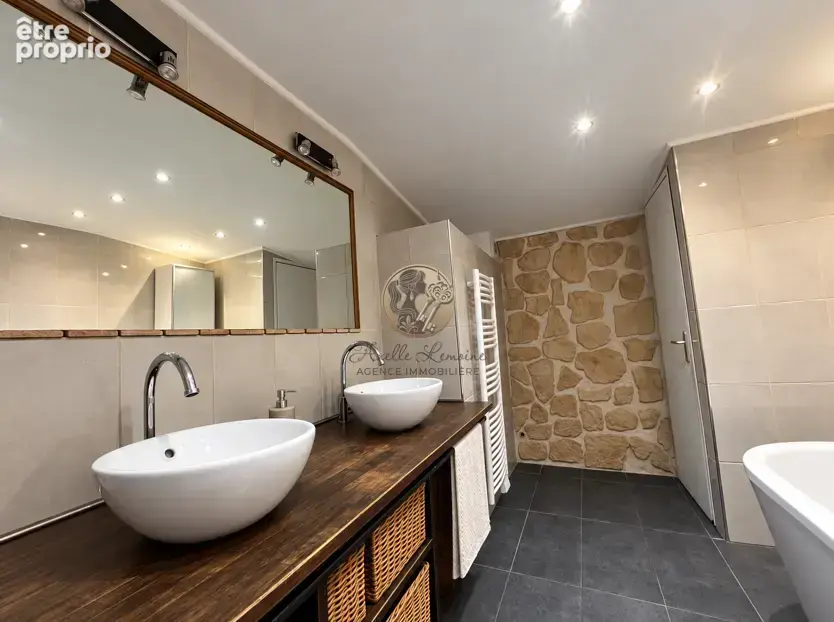 Maison coup de cœur de 88 m2avec terrasse, jardin arboré et piscine - photo 11