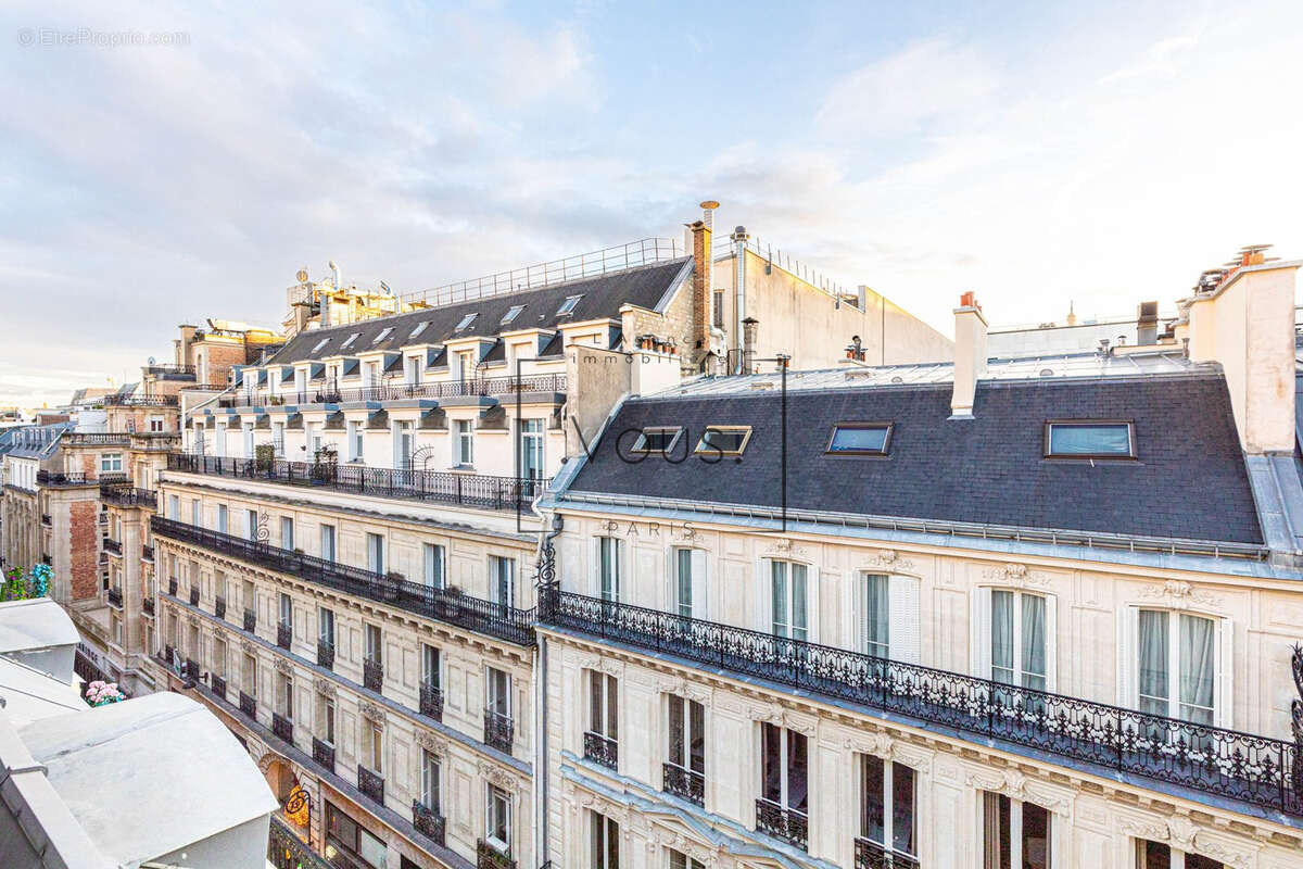 Appartement à PARIS-8E