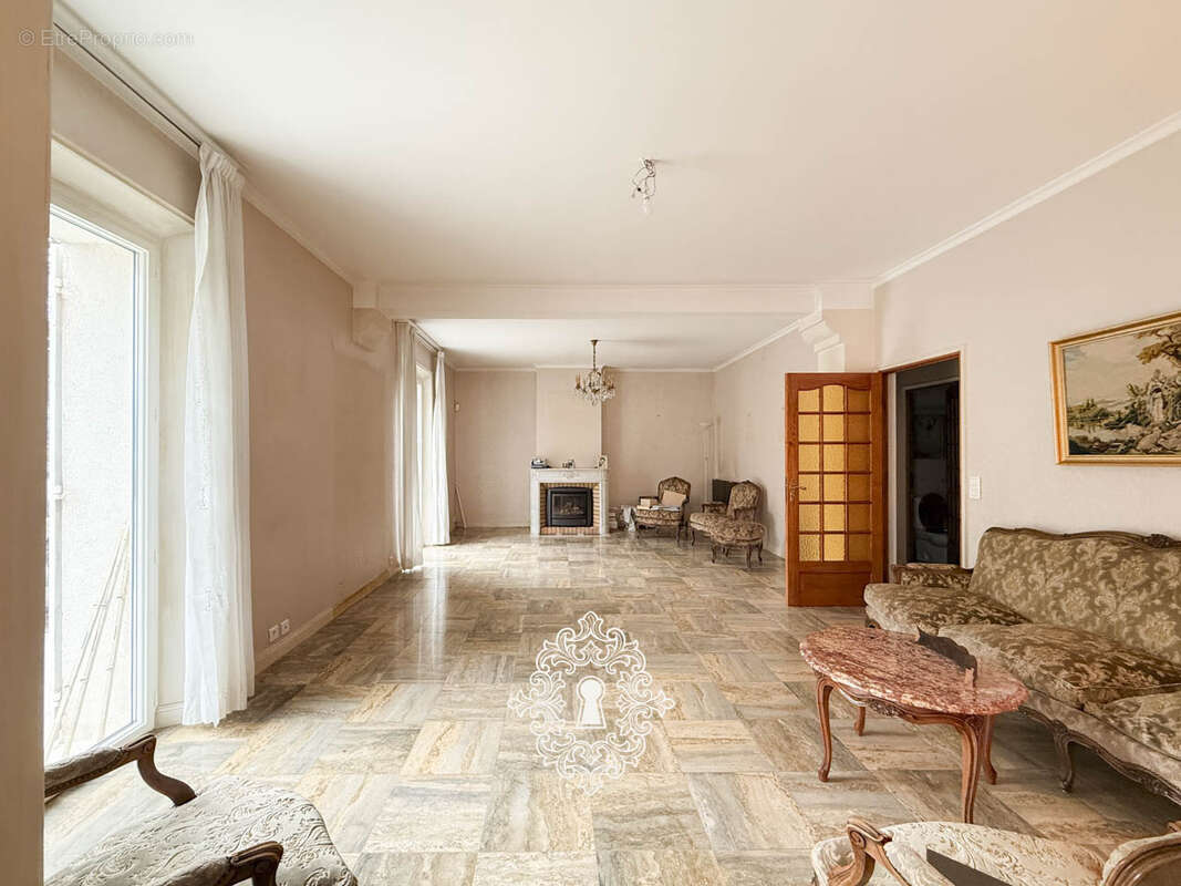 Maison à LONGUEVILLE