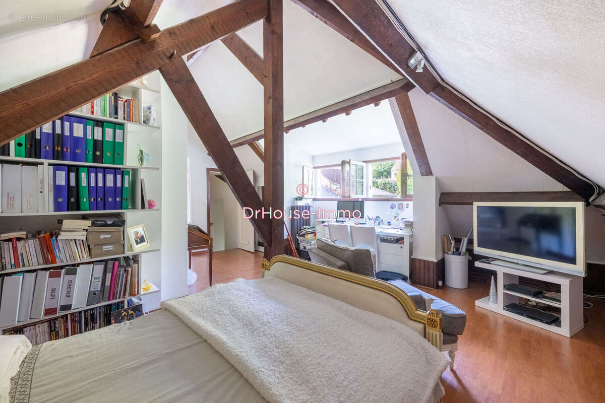 Maison 127 m² à Auffreville-Brasseuil  - photo 17