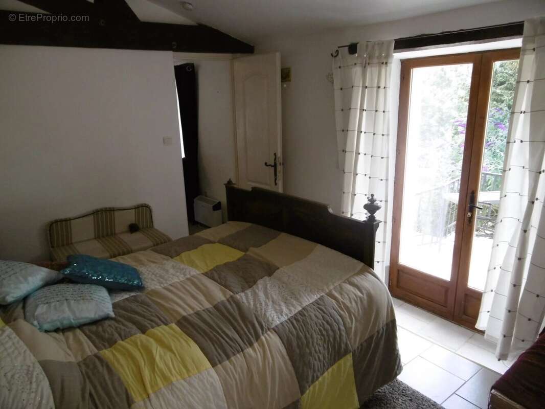 Maison à MOUTIERS-SOUS-ARGENTON