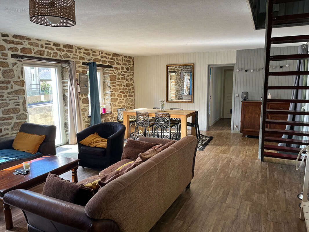 Maison à ERGUE-GABERIC