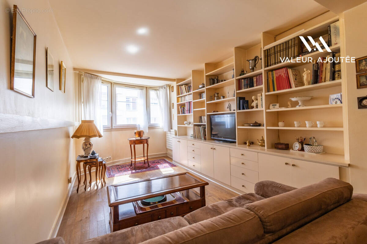 Appartement à LEVALLOIS-PERRET