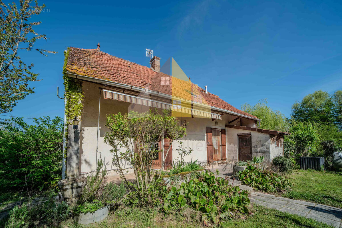 Maison à BLETTERANS