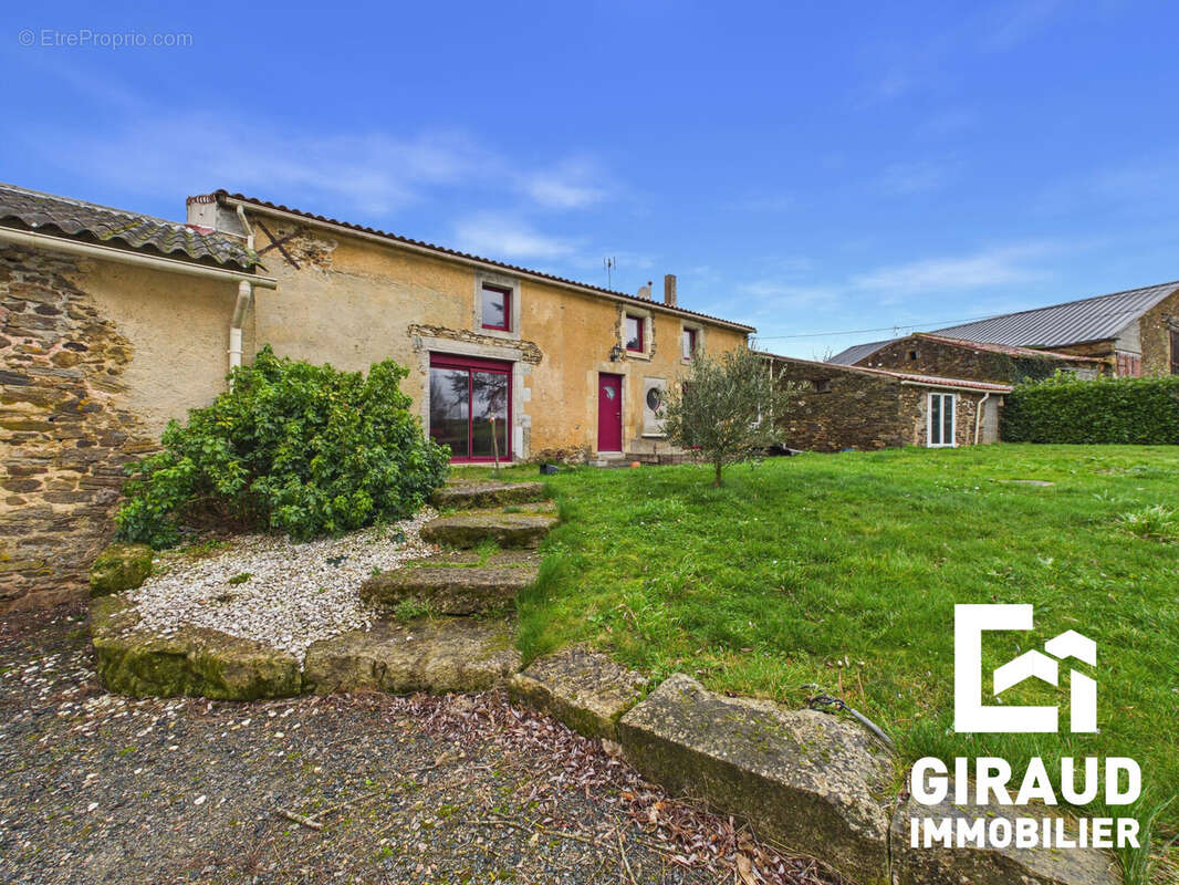 Maison à LA CHAPELLE-AUX-LYS