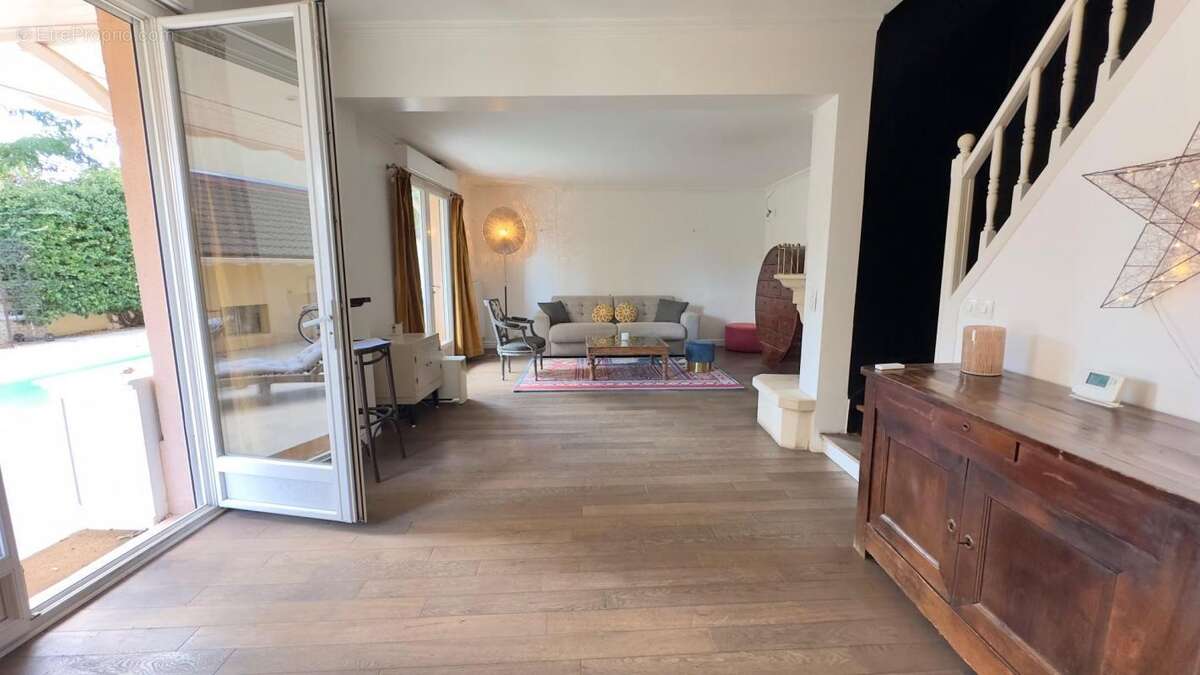 Maison à NEUILLY-PLAISANCE