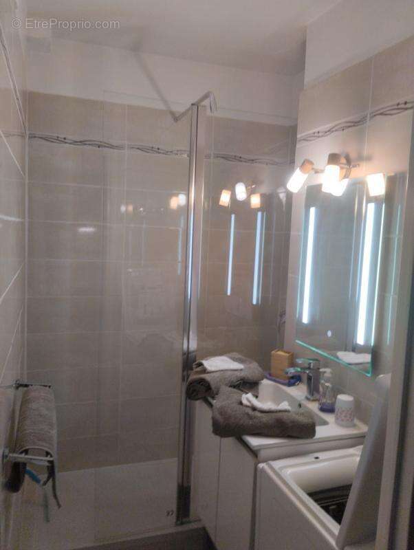 Appartement à GREOUX-LES-BAINS