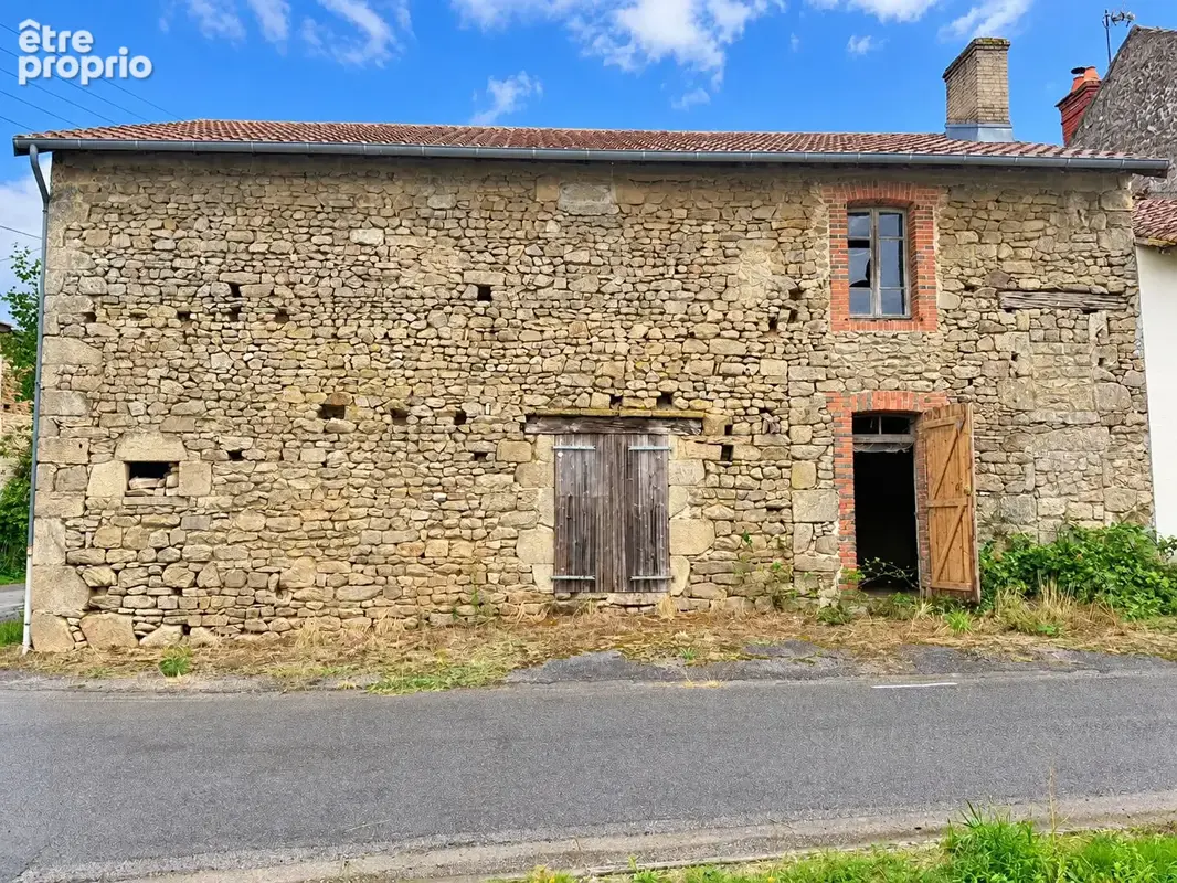 Photo Maison à Villefavard au prix de 17 000€