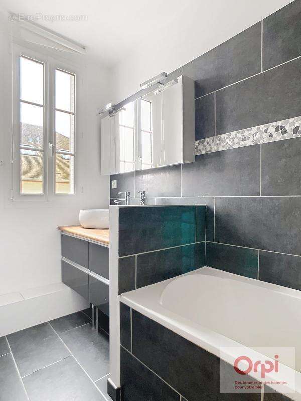 Appartement à ISSY-LES-MOULINEAUX