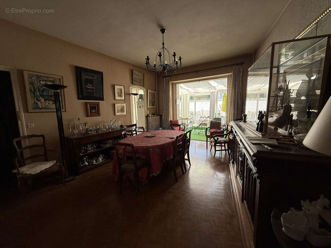 Immeuble a créer ou maison de caractère - centre historique - photo 4