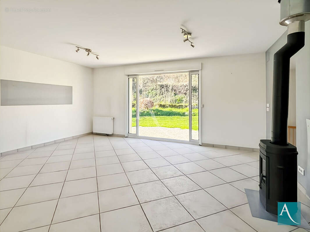 Maison à GUILLERVAL