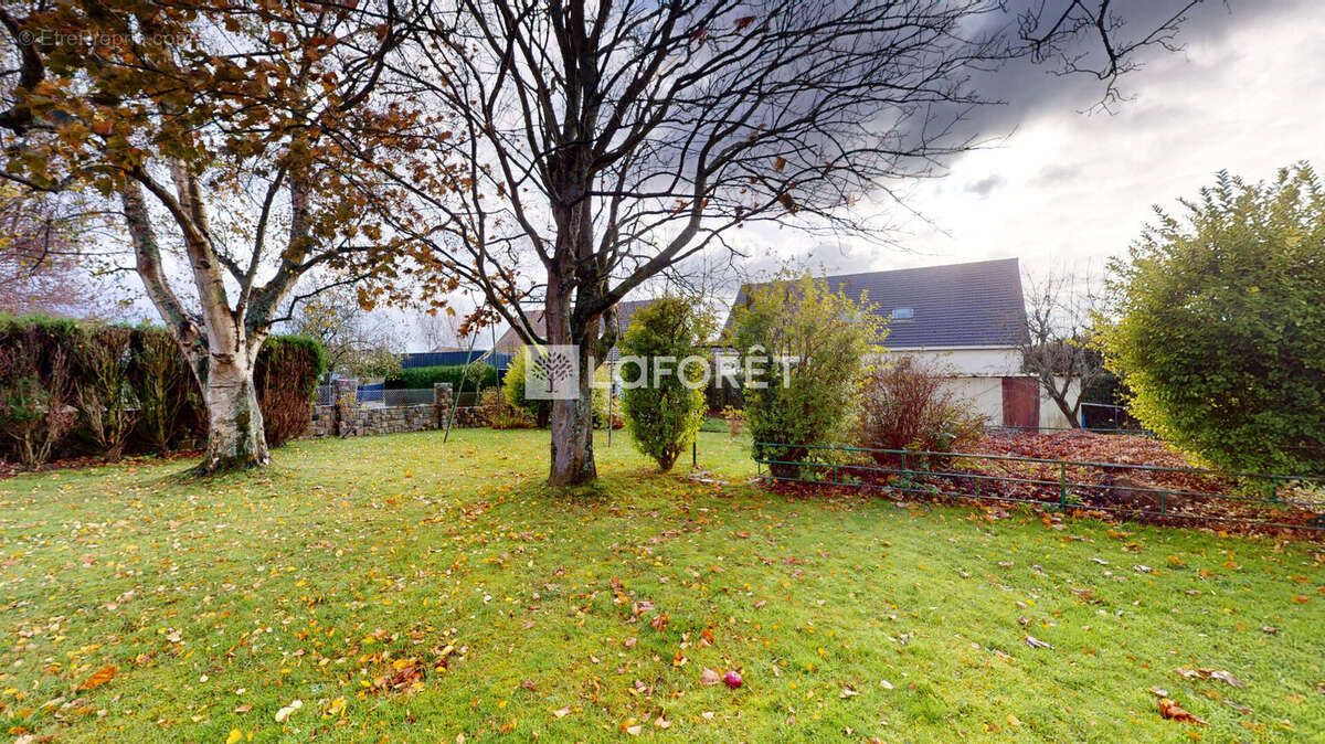 Maison à SAINT-JOUIN-BRUNEVAL