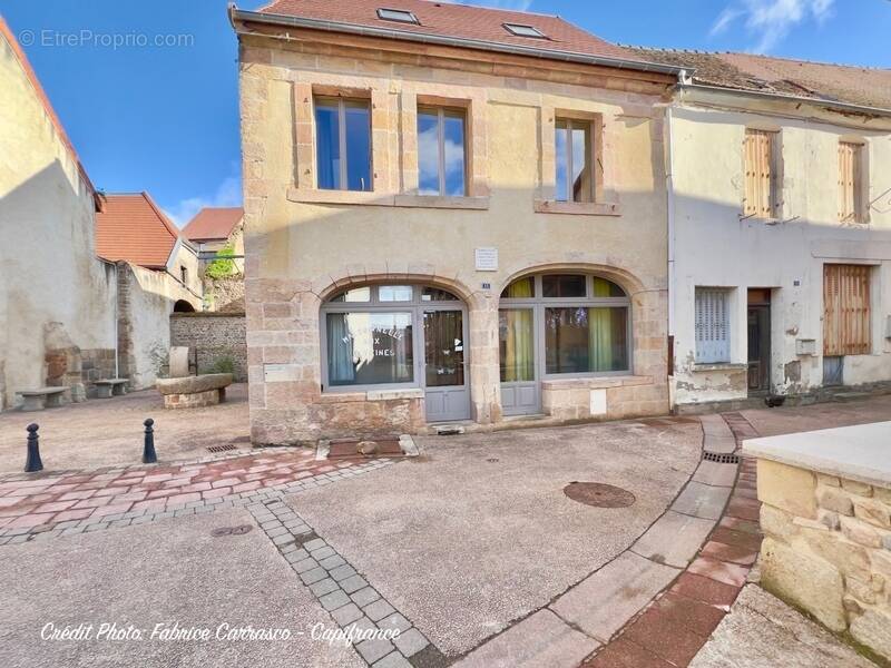 Maison à MONTAIGUT