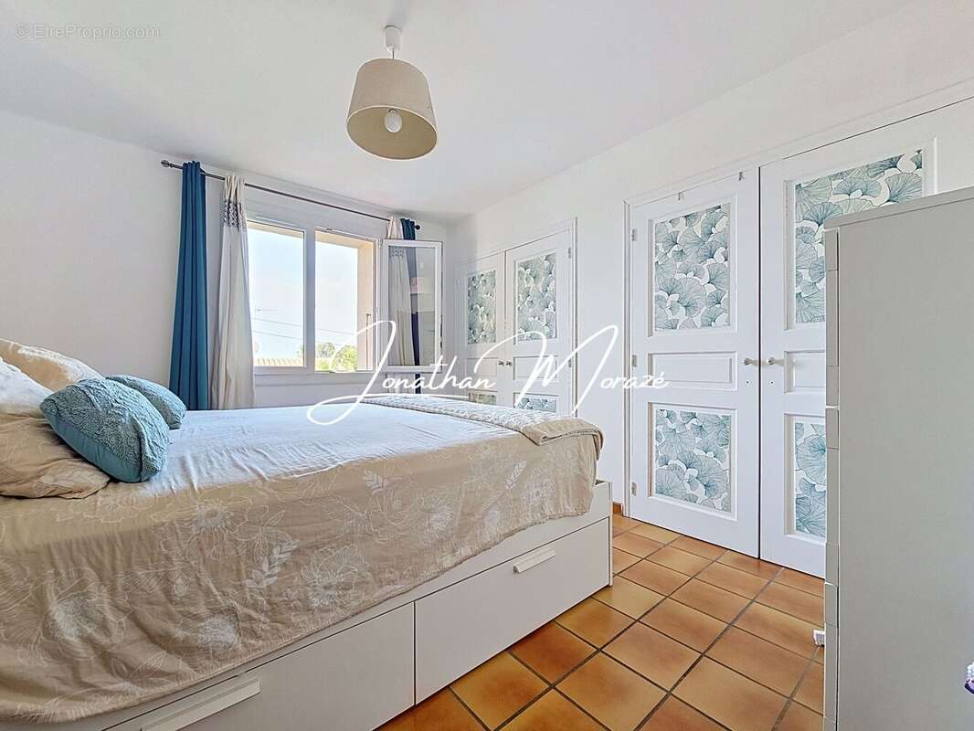 Maison 137 m² à Claira  - photo 9