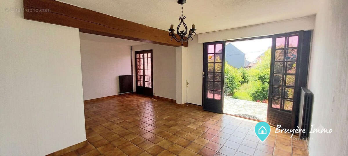 Maison à PONT-SUR-SAMBRE
