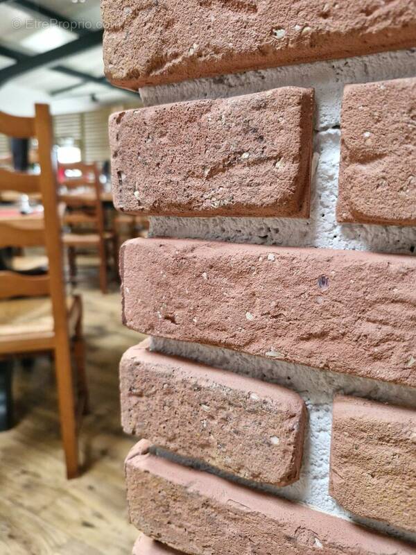 Commerce à LOCQUELTAS