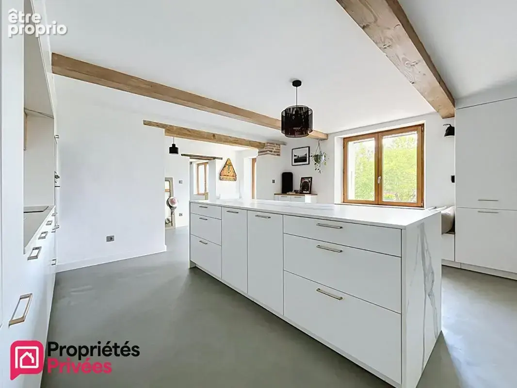 Maison rénovée 6 pièces 202 m2 - photo 4