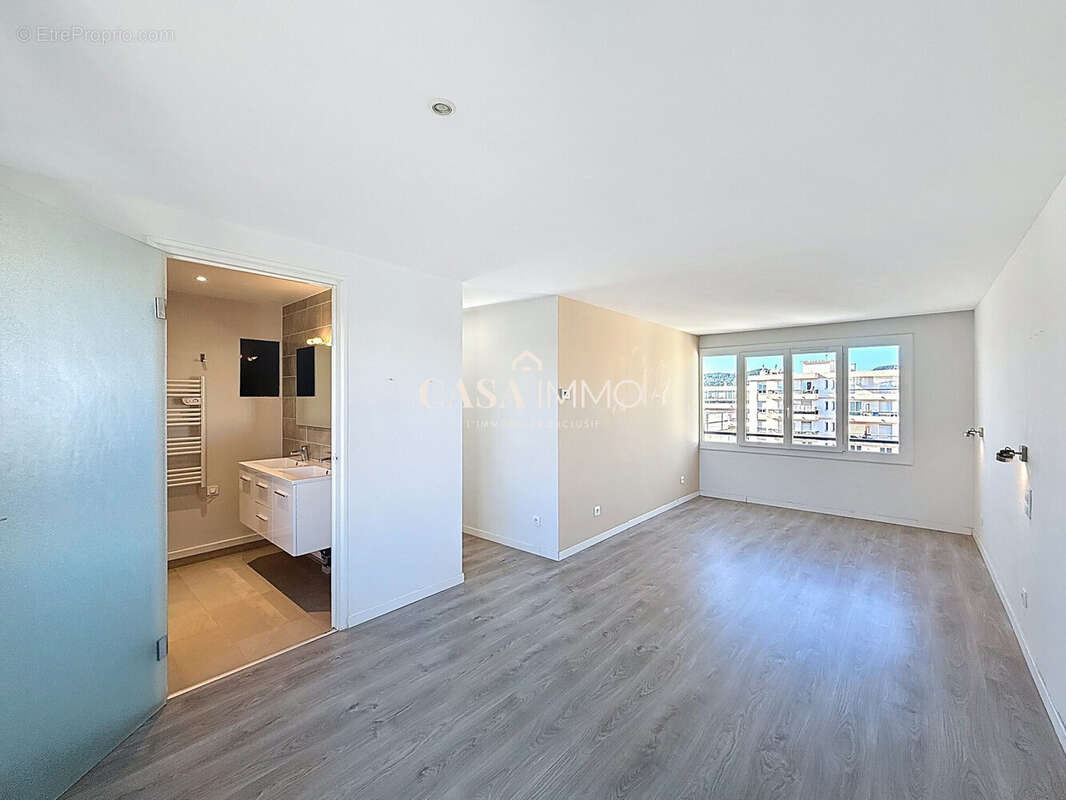 Appartement à HYERES