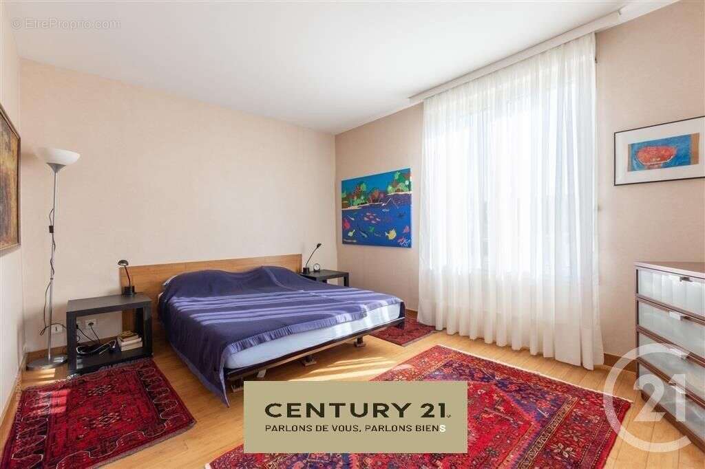 Maison à SAINT-MAUR-DES-FOSSES