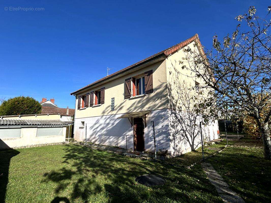 Maison à CHALLUY