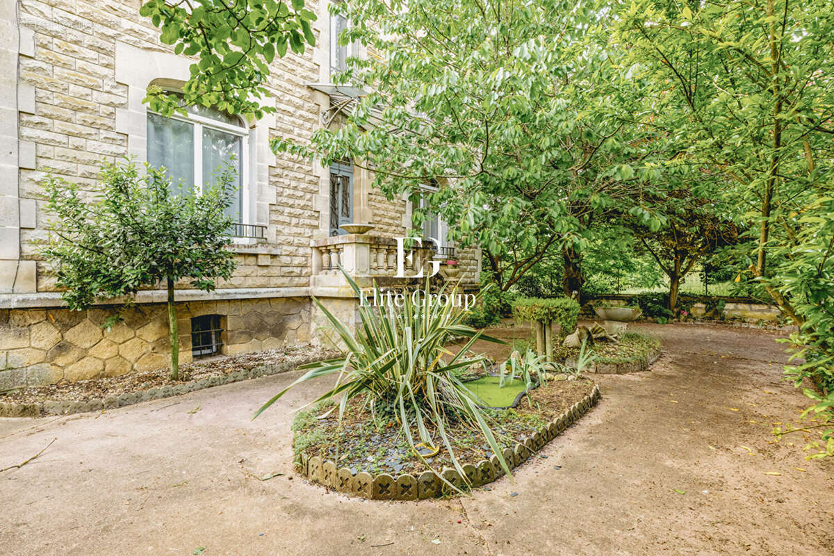 Maison à ROCHEFORT