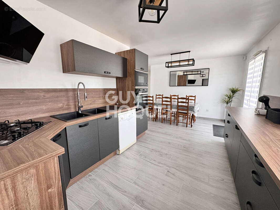 Maison à EZY-SUR-EURE