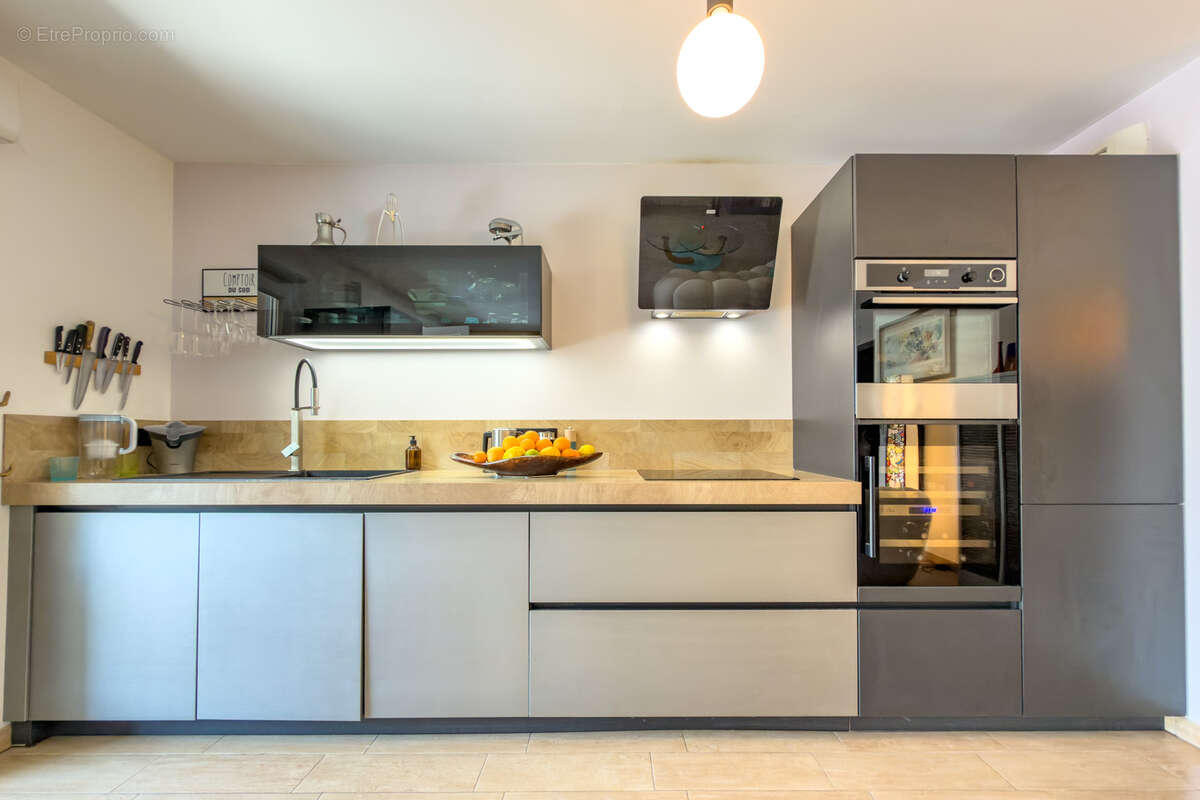 Appartement à LA LONDE-LES-MAURES