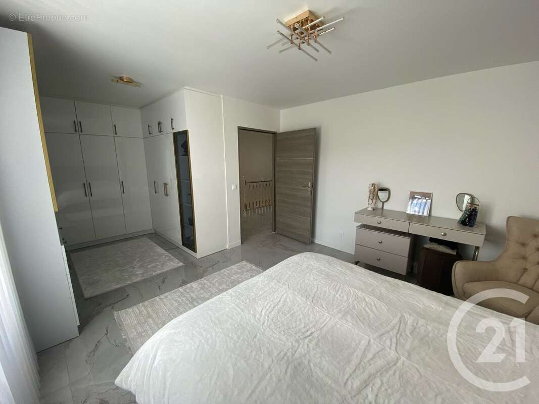 Maison à DAMMARTIN-EN-GOELE