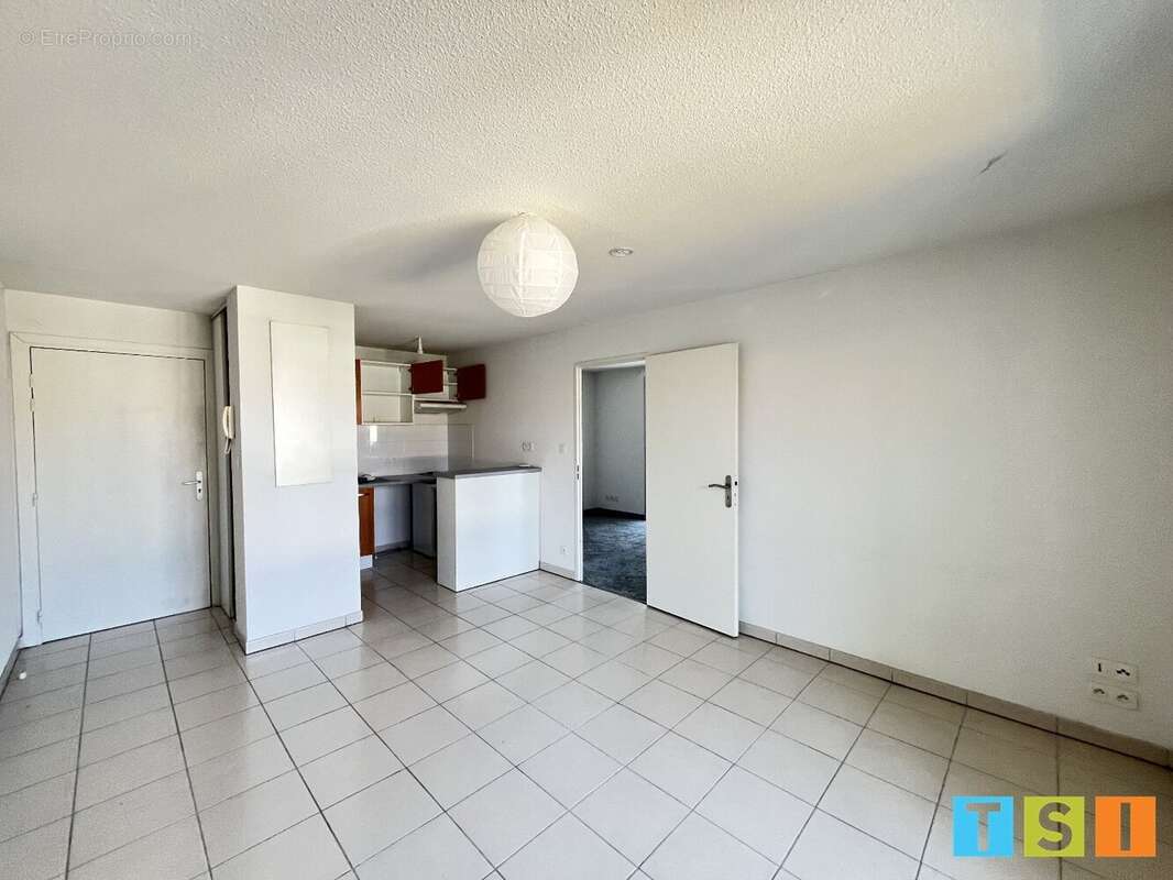 Montréjeau : Appartement T2 avec balcon, terrasse et place de parking sécurisée - photo 2