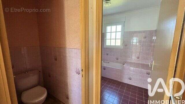 Maison 104 m² à Saint-Coulitz  - photo 7