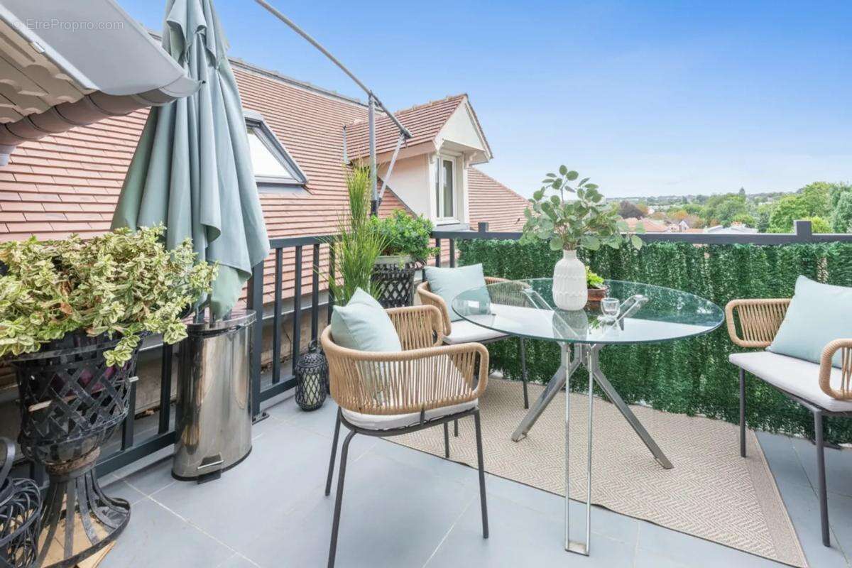 Appartement à LOUVECIENNES