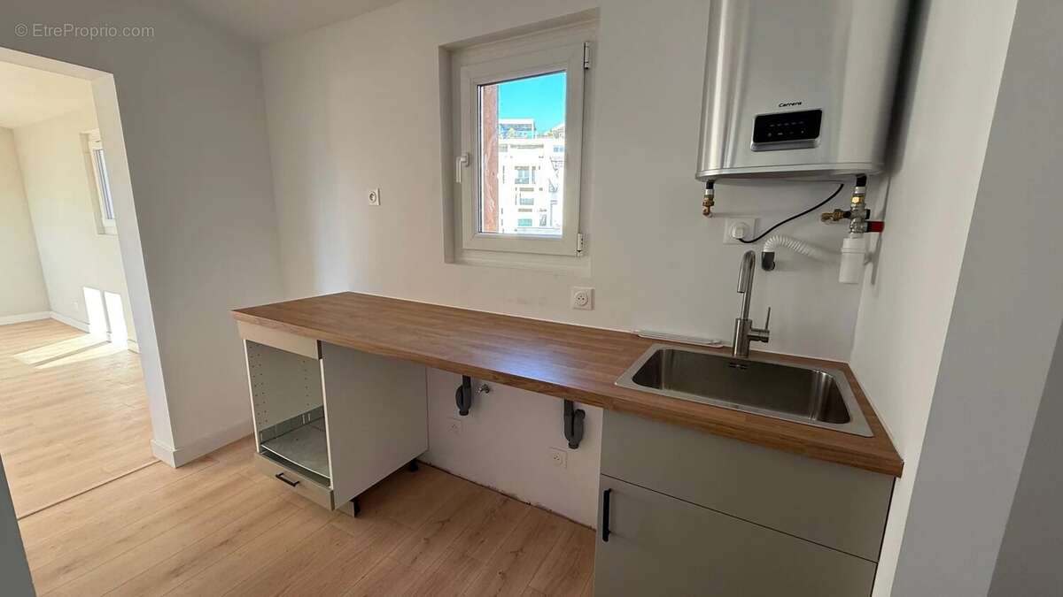 Appartement à MARSEILLE-1E