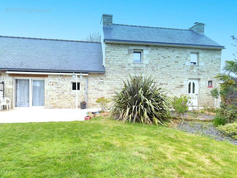Maison à SAINT-VOUGAY