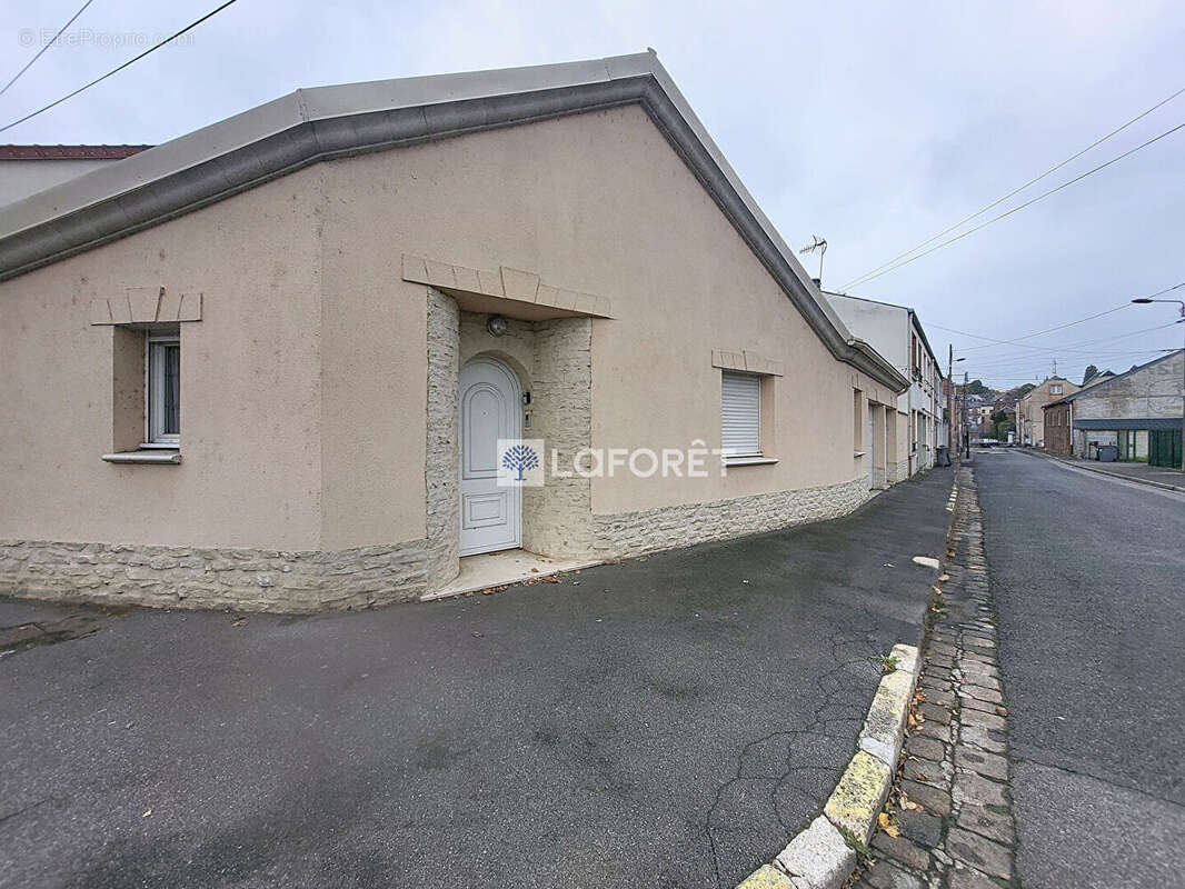 Maison à SAINT-QUENTIN