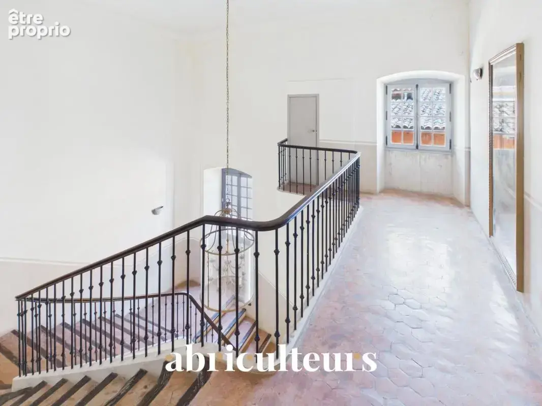 Lumineux appartement de 54 m² habitables en vente dans le centre historique de Grasse (06130) - photo 13
