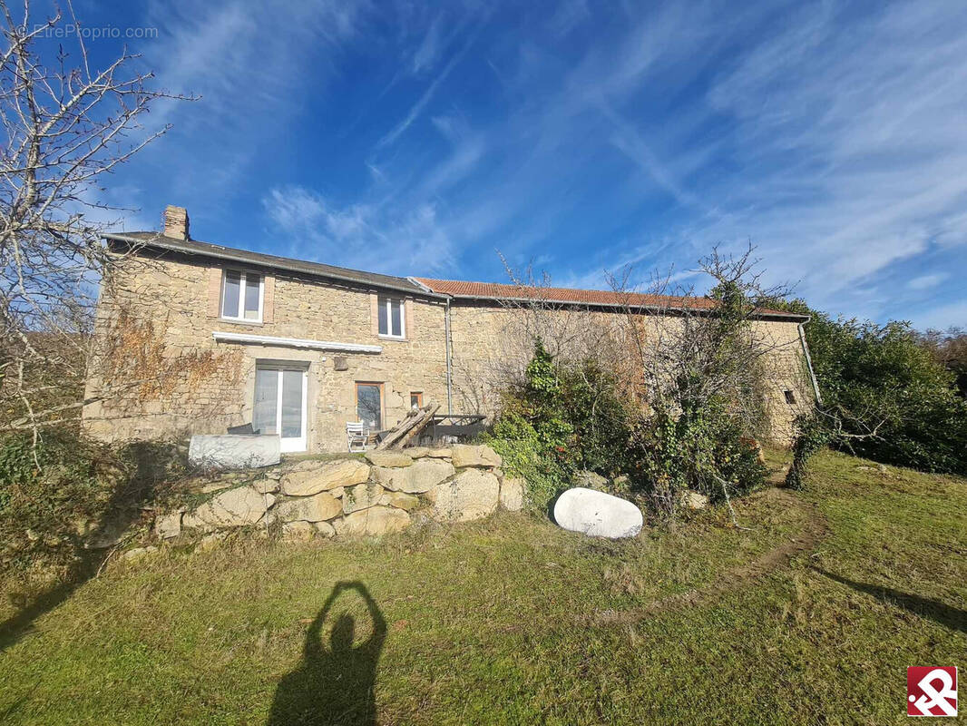 Maison à SAINTE-FEYRE